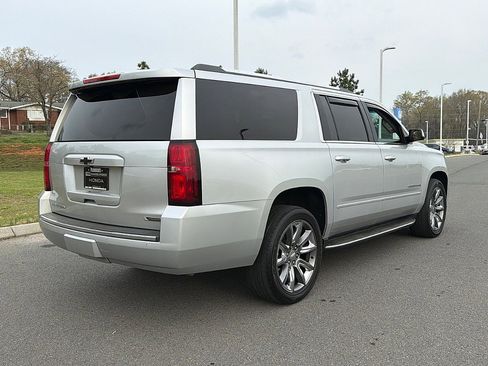 Used 2017 Chevrolet Suburban Premier image 2