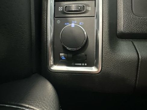 Used 2023 RAM 1500 Warlock AWD/4WD image 23