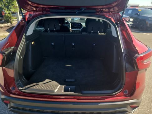 Used 2025 Chevrolet Trax LS image 7