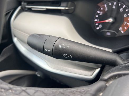 Used 2025 Jeep Compass Limited image 14