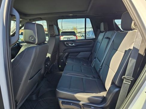 Used 2023 Chevrolet Tahoe Premier w/ Premium Package image 17