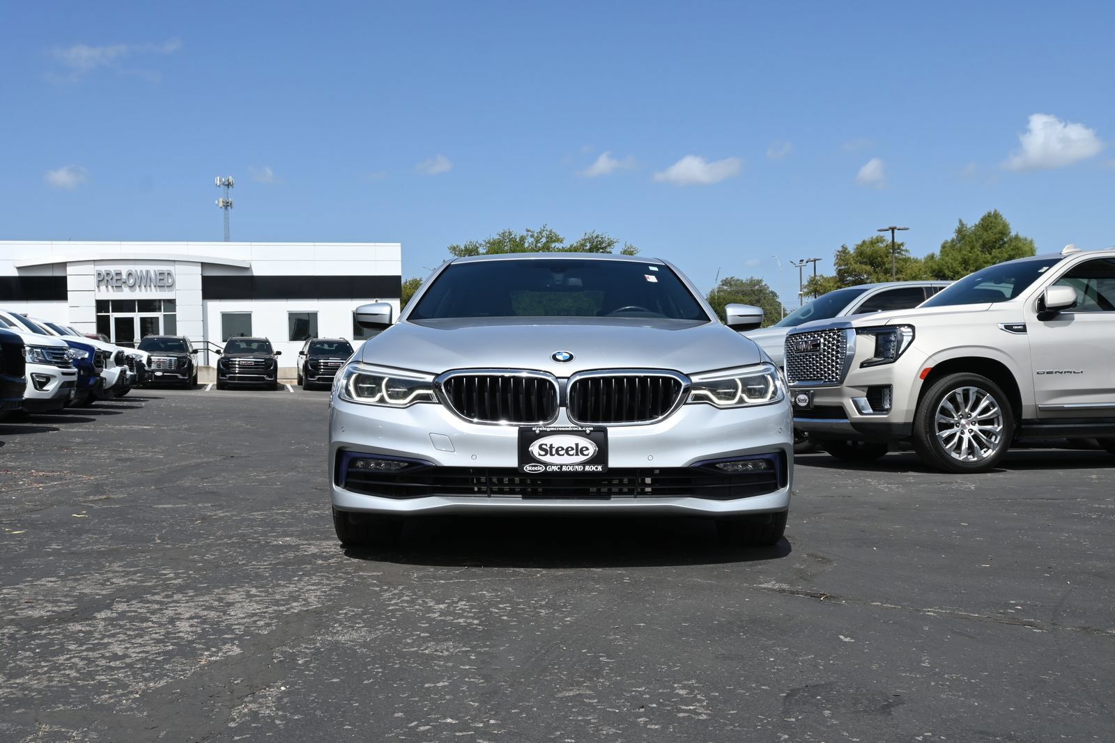 Used 2017 BMW 540i RWD image 2