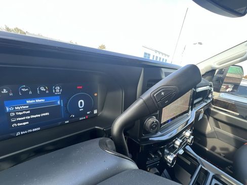 New 2026 Ford F250 Lariat w/ Black Appearance Package image 22