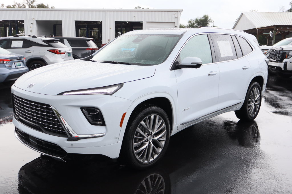 Certified 2026 Buick Enclave Avenir w/ Super Cruise Package AWD/4WD image 5
