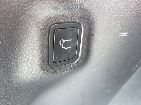 Used 2017 Jeep Compass Trailhawk w/ Leather Interior Group AWD/4WD image 13