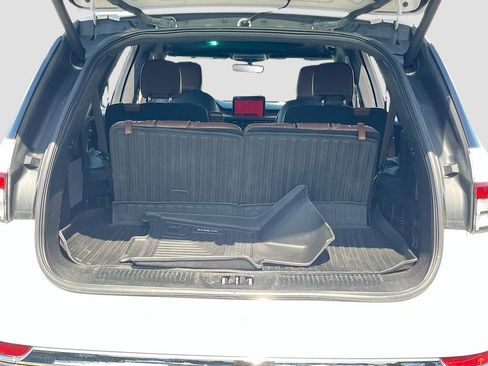 Used 2022 Lincoln Aviator Reserve w/ Elements Package Plus RWD image 27