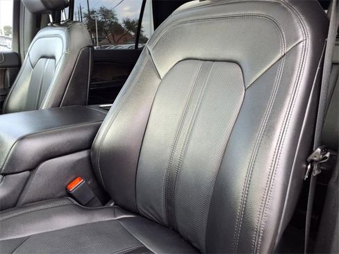 Used 2021 Ford Expedition Max Limited image 6