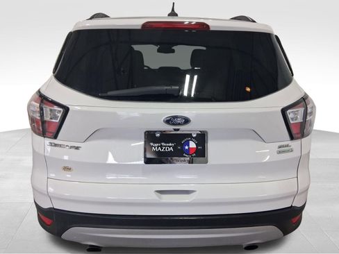 Used 2018 Ford Escape SEL w/ Ford Safe & Smart Package FWD image 6