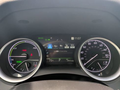 Used 2022 Toyota Camry XLE w/ Navigation Upgrade Package FWD image 21