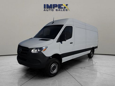Used 2025 Mercedes-Benz Sprinter 2500 image 1
