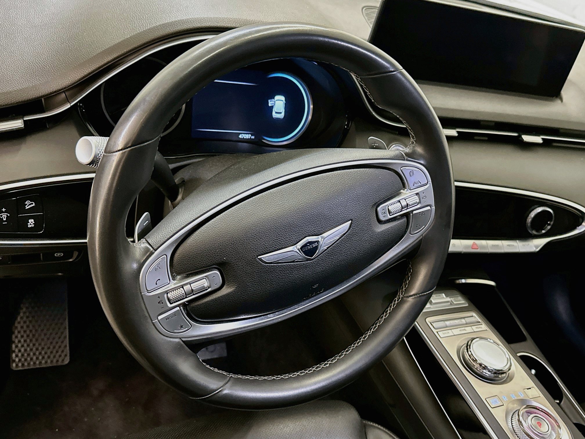 Used 2025 Genesis GV70 2.5T AWD/4WD image 18