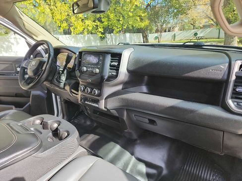 Used 2019 RAM 5500 Tradesman w/ Chrome Appearance Group image 35