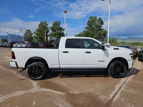 Used 2025 RAM 2500 Big Horn AWD/4WD image 4