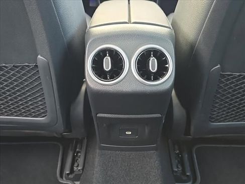 Used 2025 Mercedes-Benz CLA 250 4MATIC image 30