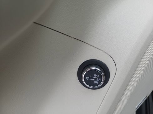 Used 2023 GMC Acadia Denali w/ Trailering Package image 28