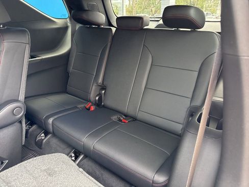 New 2026 Chevrolet Traverse Z71 w/ Driver Confidence Package image 8