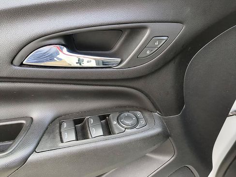 Certified 2023 Chevrolet Equinox LT FWD image 11