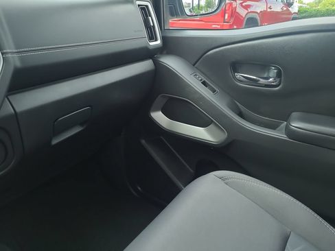 Certified 2025 Nissan Frontier SV RWD image 19