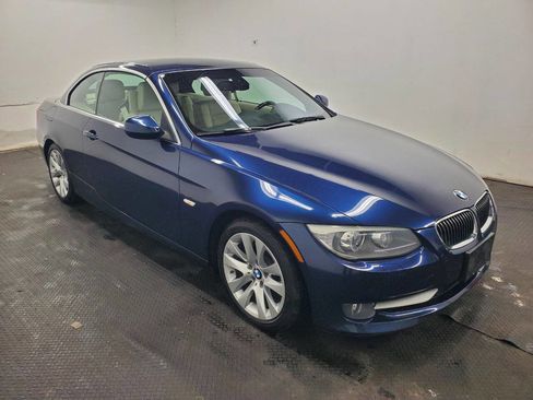 Used 2012 BMW 328i Convertible w/ Premium Pkg image 3