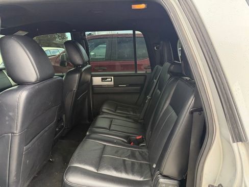 Used 2017 Ford Expedition EL XLT w/ Equipment Group 202A AWD/4WD image 9