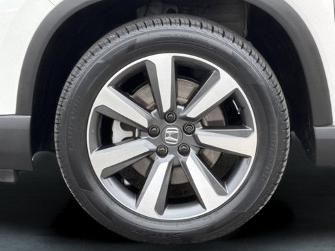 Used 2024 Honda Pilot Touring image 27