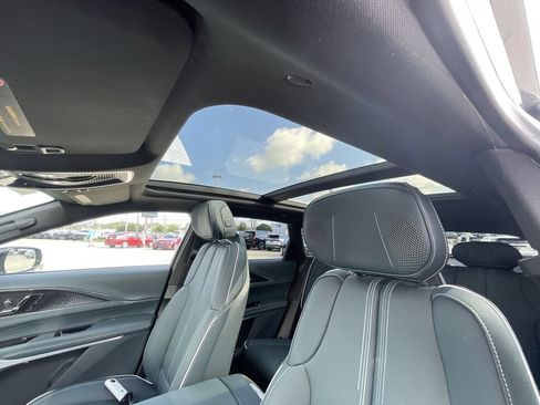 Used 2024 Cadillac Lyriq Luxury w/ Nappa Leather Package RWD image 18