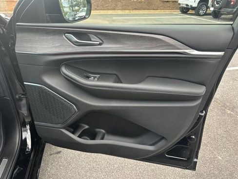 New 2025 Jeep Grand Cherokee L Overland image 14