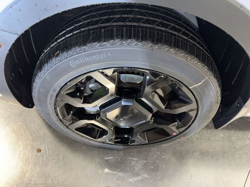 New 2026 Kia Sorento SX image 10