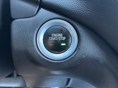 Used 2018 Chevrolet Equinox LT AWD/4WD image 20