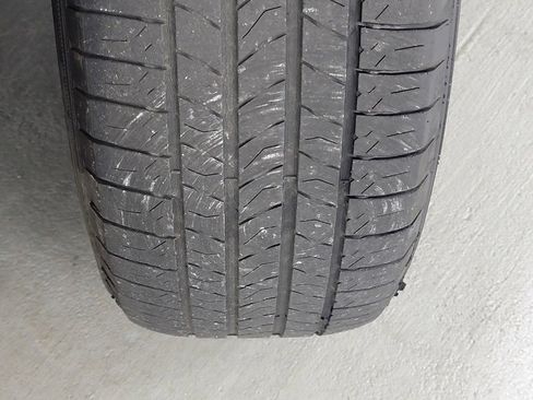 Used 2018 Chevrolet Equinox LT image 12