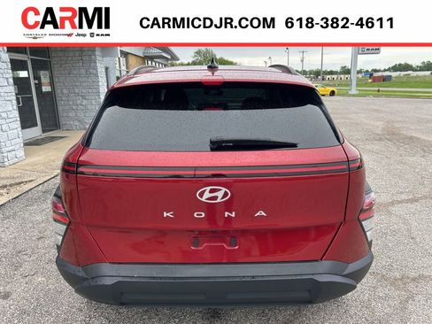 Used 2025 Hyundai Kona SEL FWD image 5