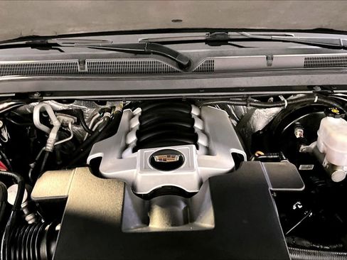 Used 2015 Cadillac Escalade Platinum AWD/4WD image 30