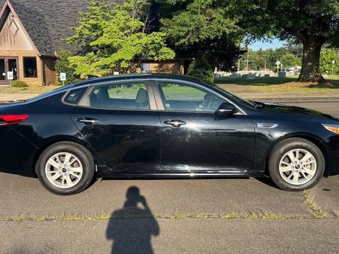 Used 2016 Kia Optima LX FWD image 9
