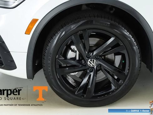 Used 2024 Volkswagen Tiguan SE R-Line AWD/4WD image 44