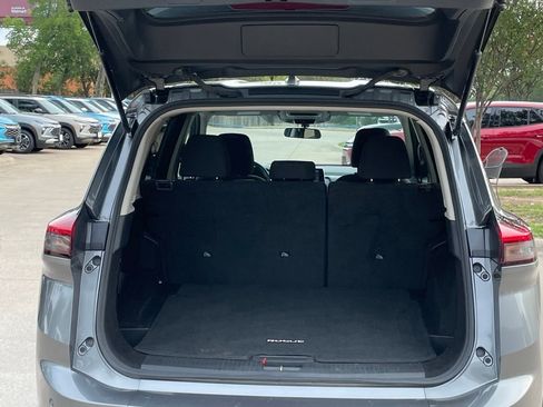Used 2024 Nissan Rogue S FWD image 24