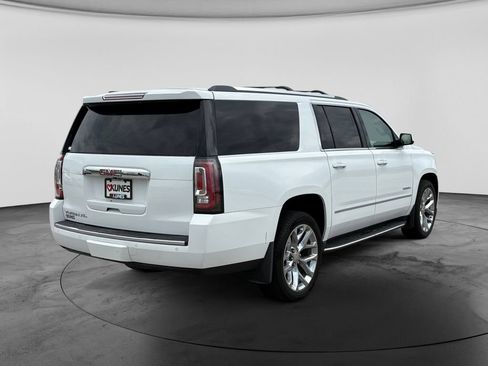 Used 2017 GMC Yukon XL Denali w/ Open Road Package AWD/4WD image 9
