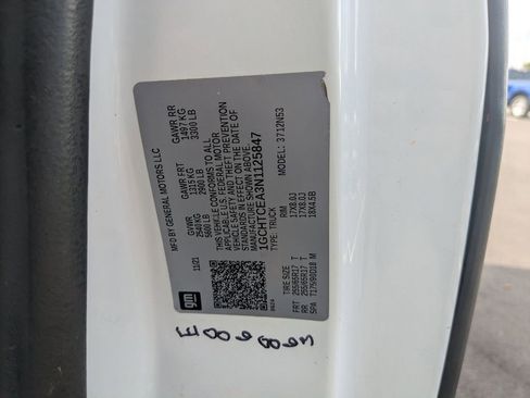 Used 2022 Chevrolet Colorado LT w/ Fleet Safety Package image 27