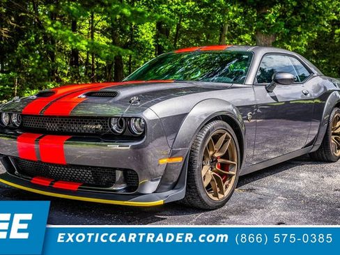 Used 2020 Dodge Challenger SRT Hellcat image 1