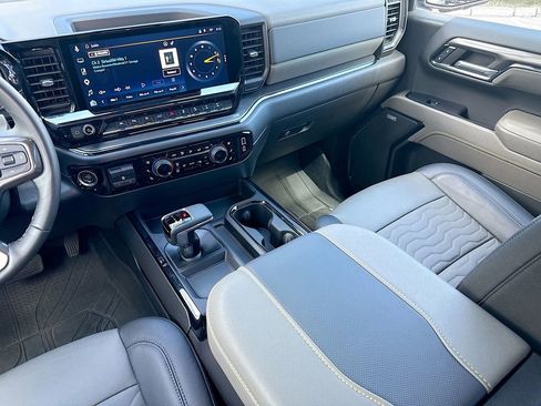 Used 2024 Chevrolet Silverado 1500 ZR2 w/ Technology Package AWD/4WD image 29
