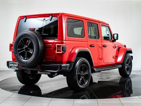 Used 2020 Jeep Wrangler Unlimited Sahara image 7