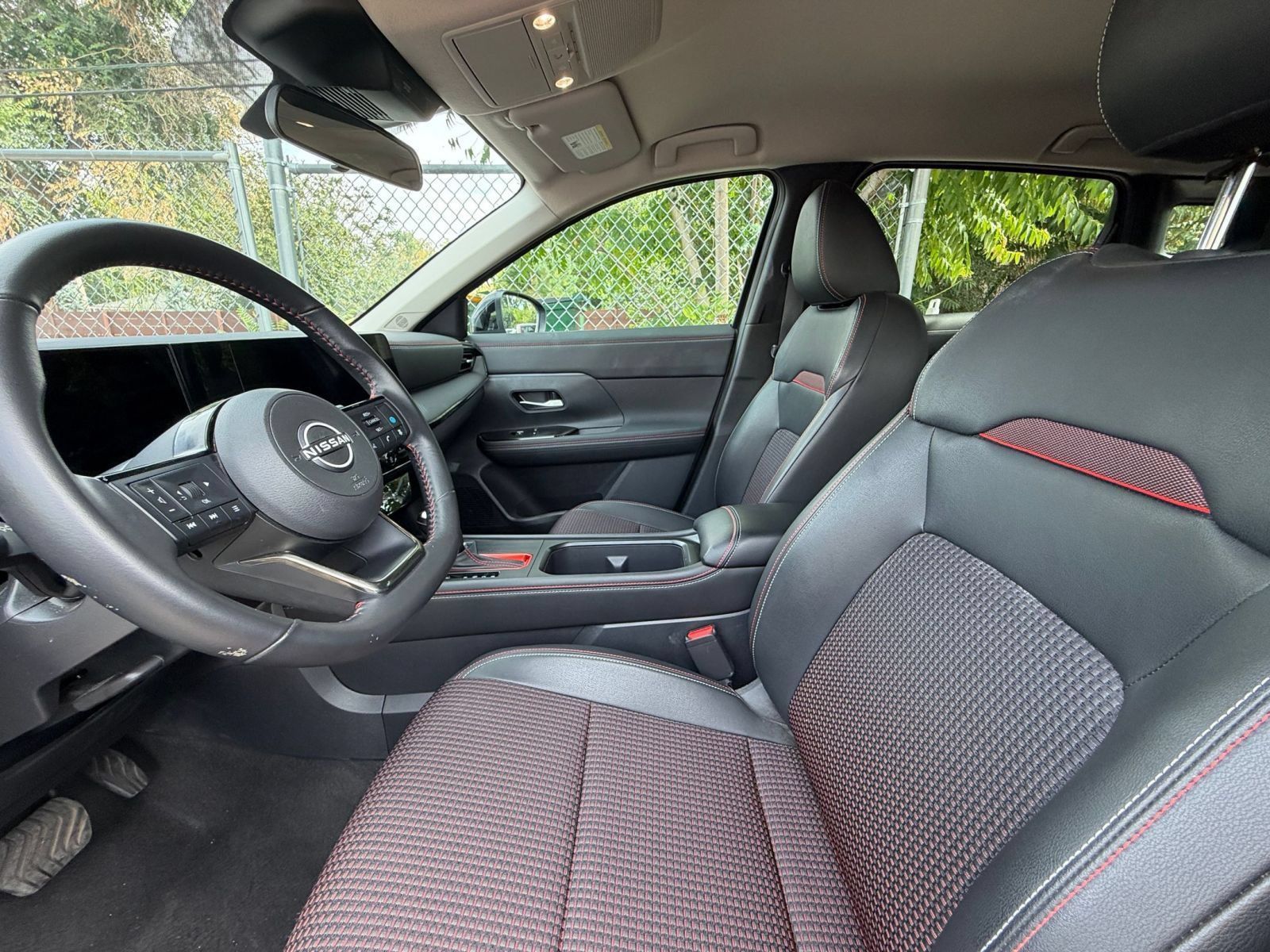 Used 2026 Nissan Kicks SR FWD image 25