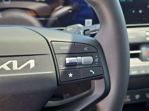 New 2026 Kia K4 FWD image 30
