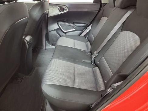 Used 2025 Kia Soul LX w/ LX Technology Package FWD image 12