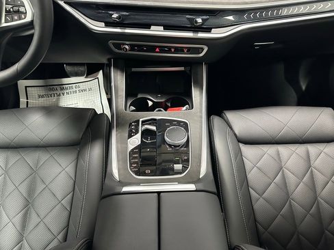 Used 2026 BMW X5 xDrive50e image 35