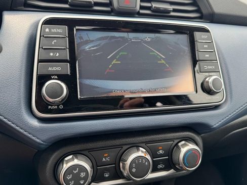 Used 2025 Nissan Versa SV FWD image 19