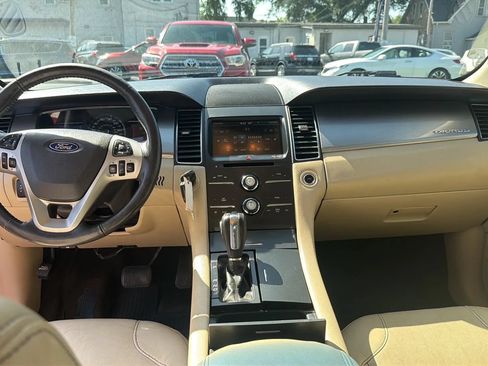 Used 2013 Ford Taurus SEL FWD image 11