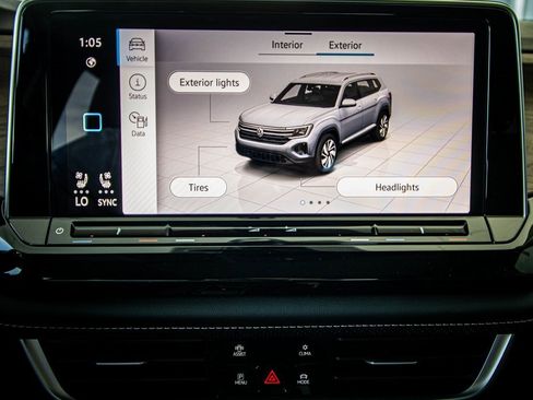 New 2026 Volkswagen Atlas SE image 40