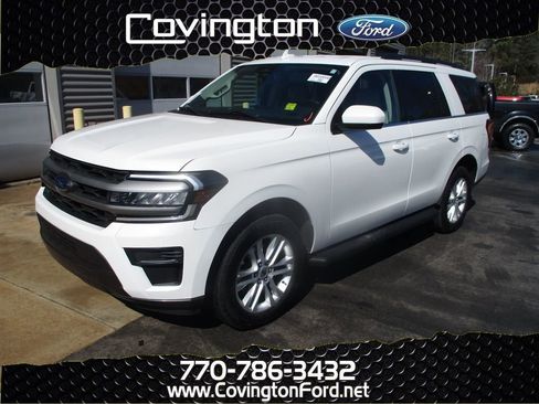 Used 2024 Ford Expedition XLT image 1