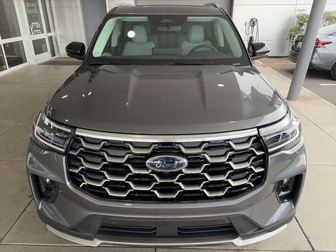 Used 2026 Ford Explorer Platinum w/ LUX Leather Package AWD/4WD image 2