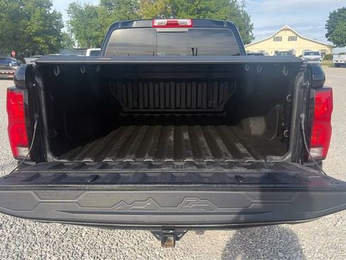 Used 2023 Chevrolet Colorado Z71 w/ Z71 Convenience Package 2 AWD/4WD image 12